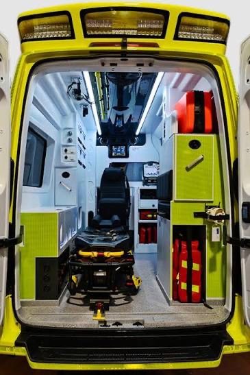 Electromedicina y Equipamiento de la Ambulancia